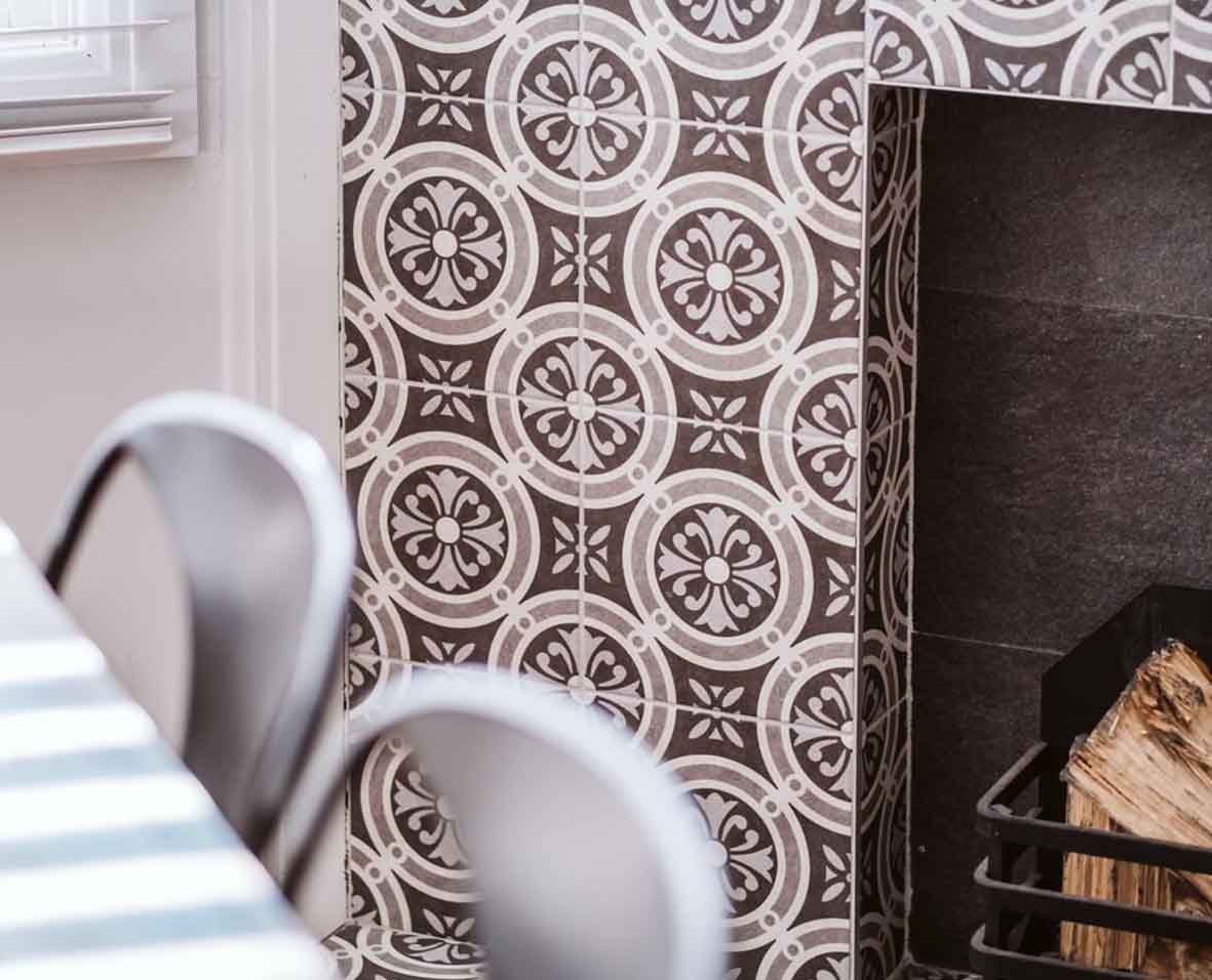 Fireplace Tiles - Ideas and Patterns